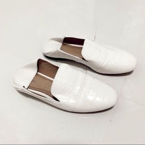 Halogen flats white